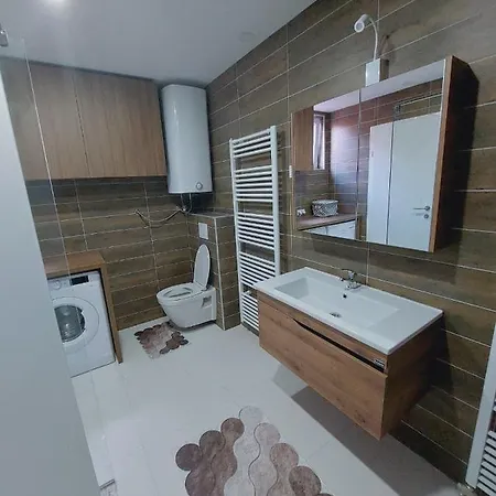 Natural And 2 Apartment *