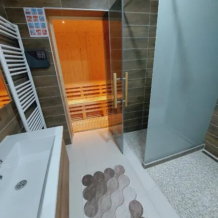 Natural And 2 Апартаменты *