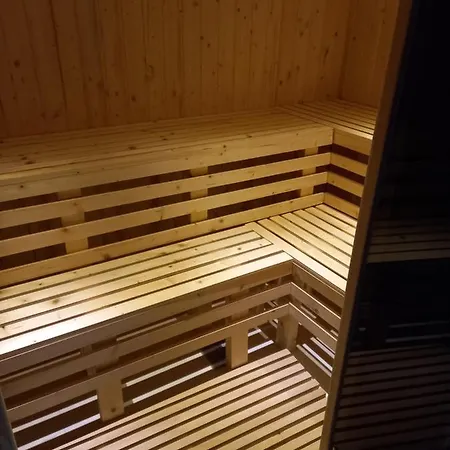 Natural And 2 * سراييفو