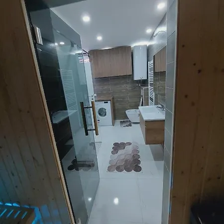 Natural And 2 شقة سراييفو