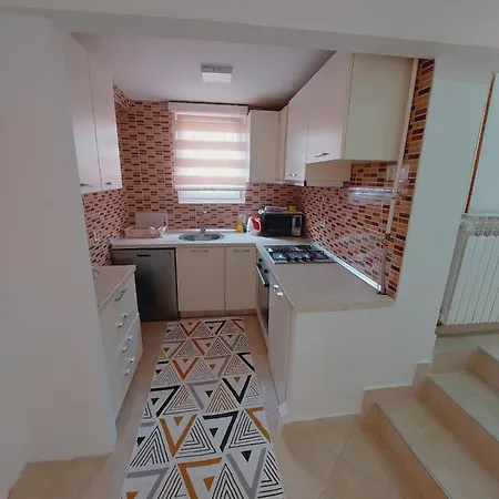 Natural And 2 سراييفو