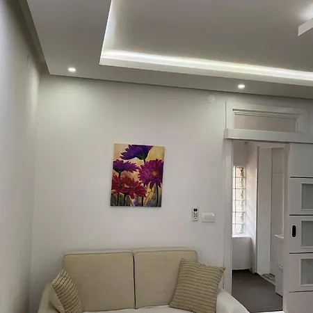 Natural And 2 Apartment