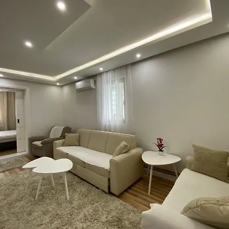 شقة Natural And 2 سراييفو