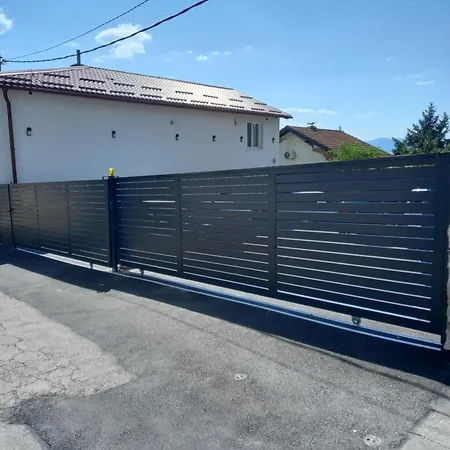 Natural And 2 سراييفو