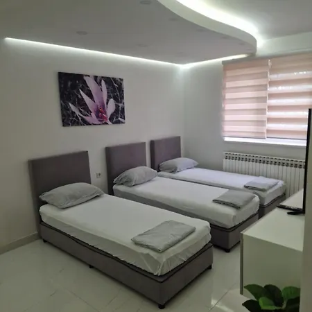 Апартаменты Natural And 2