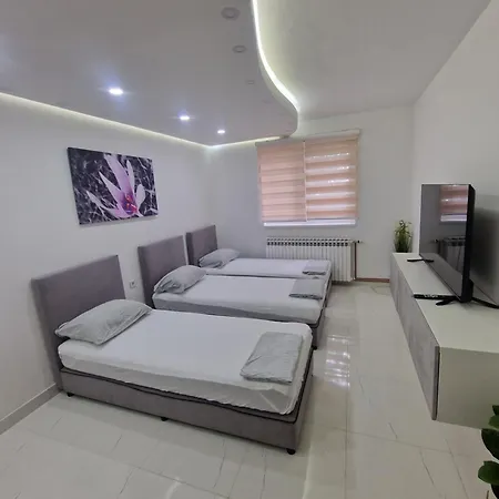 Apartment Natural And 2