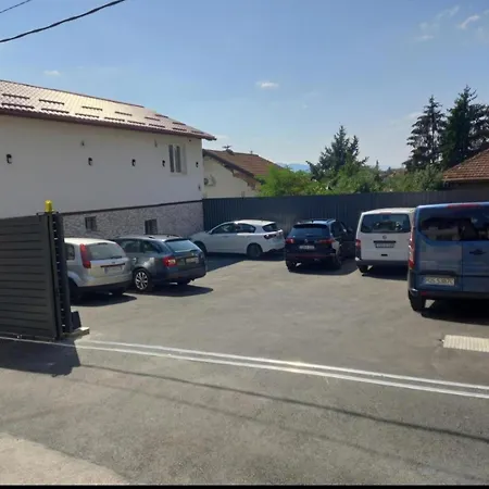 Natural And 2 Sarajevo