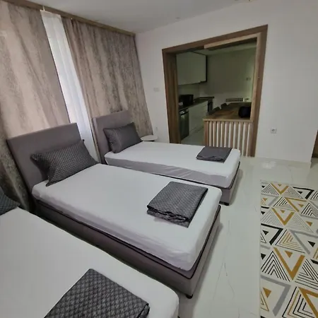 Апартаменты Natural And 2