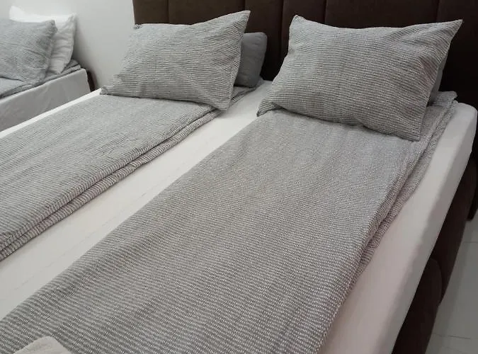 Natural And 2 شقة سراييفو