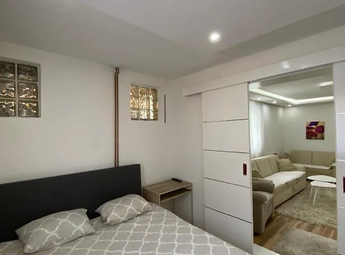 شقة Natural And 2 سراييفو